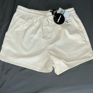 Dollhouse Jogger woman Shorts NWT